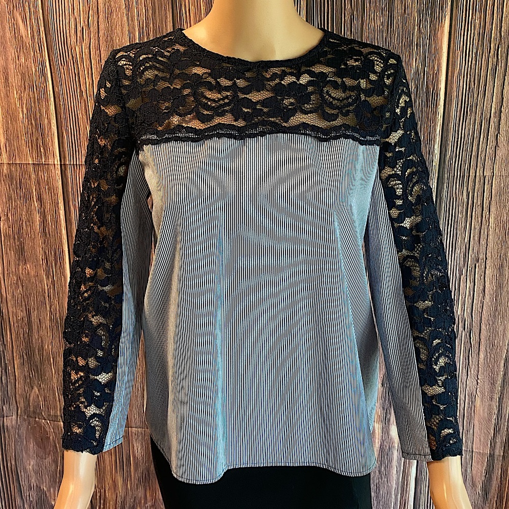 Zara Basic Collection size medium blue & white vertical strip & lace boho